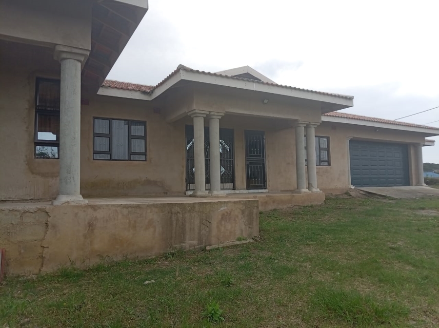 4 Bedroom Property for Sale in Lovu KwaZulu-Natal