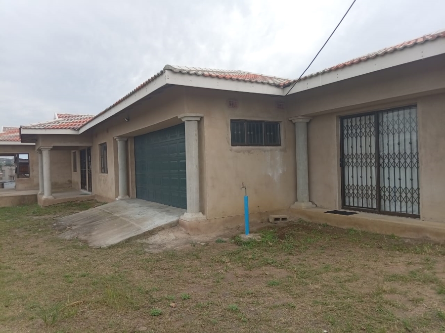 4 Bedroom Property for Sale in Lovu KwaZulu-Natal