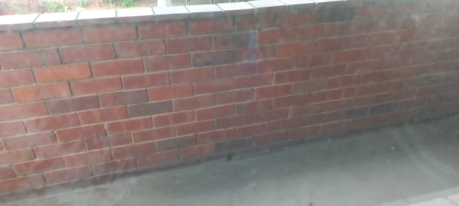 To Let 1 Bedroom Property for Rent in Essenwood KwaZulu-Natal