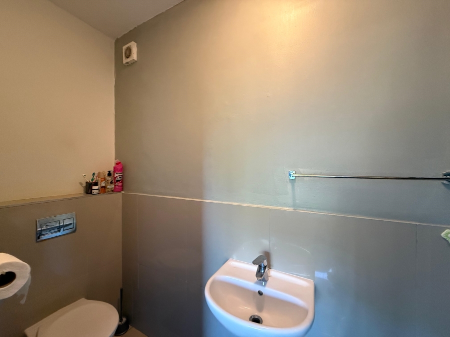 2 Bedroom Property for Sale in Umhlanga KwaZulu-Natal