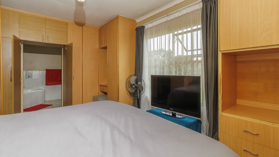 To Let 3 Bedroom Property for Rent in Waterfall KwaZulu-Natal