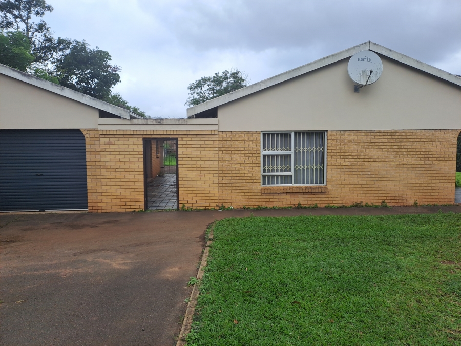 To Let 3 Bedroom Property for Rent in Waterfall KwaZulu-Natal