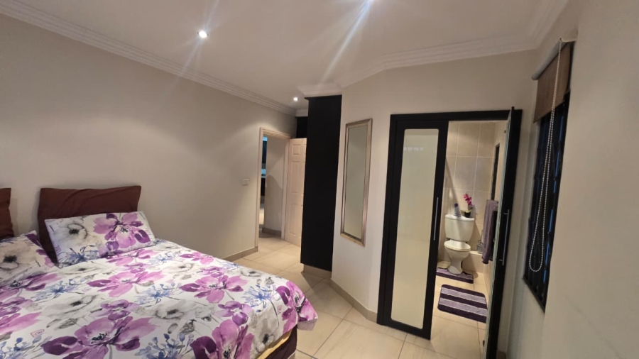 To Let 3 Bedroom Property for Rent in Westbrook KwaZulu-Natal