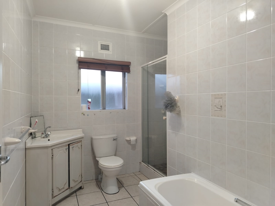 3 Bedroom Property for Sale in Meer En See KwaZulu-Natal