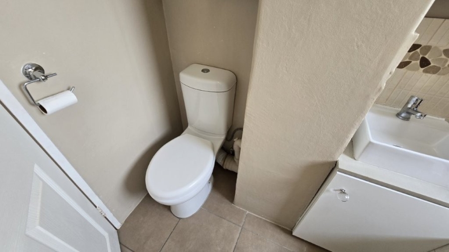 2 Bedroom Property for Sale in Pinetown KwaZulu-Natal