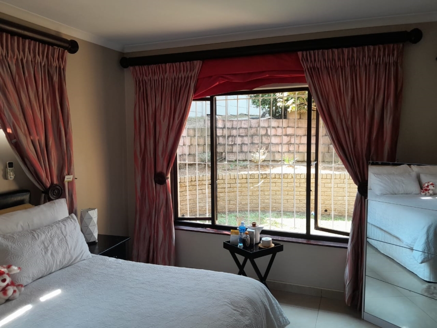 3 Bedroom Property for Sale in Amanzimtoti KwaZulu-Natal