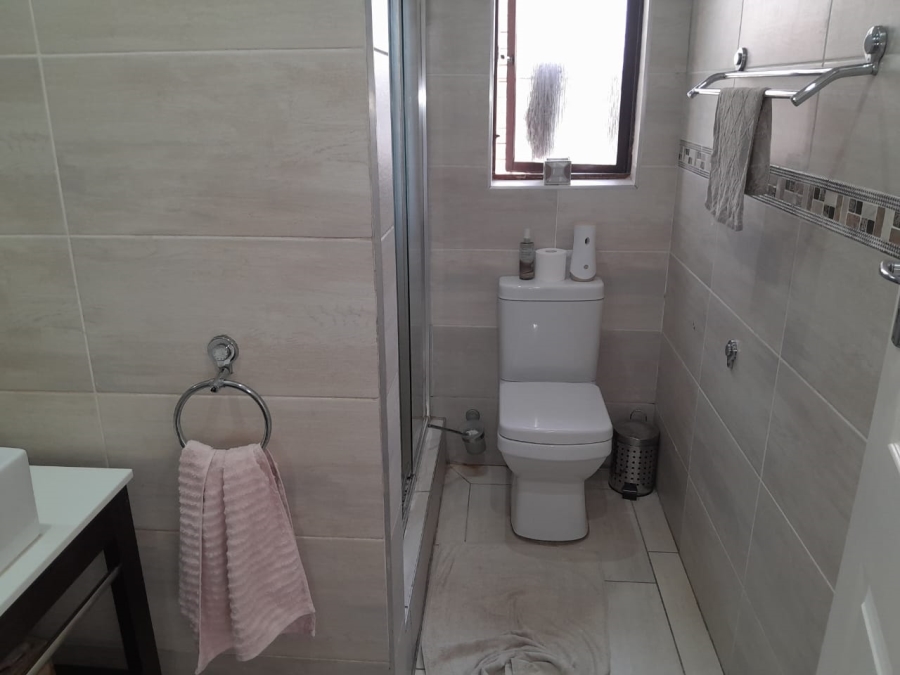 3 Bedroom Property for Sale in Amanzimtoti KwaZulu-Natal