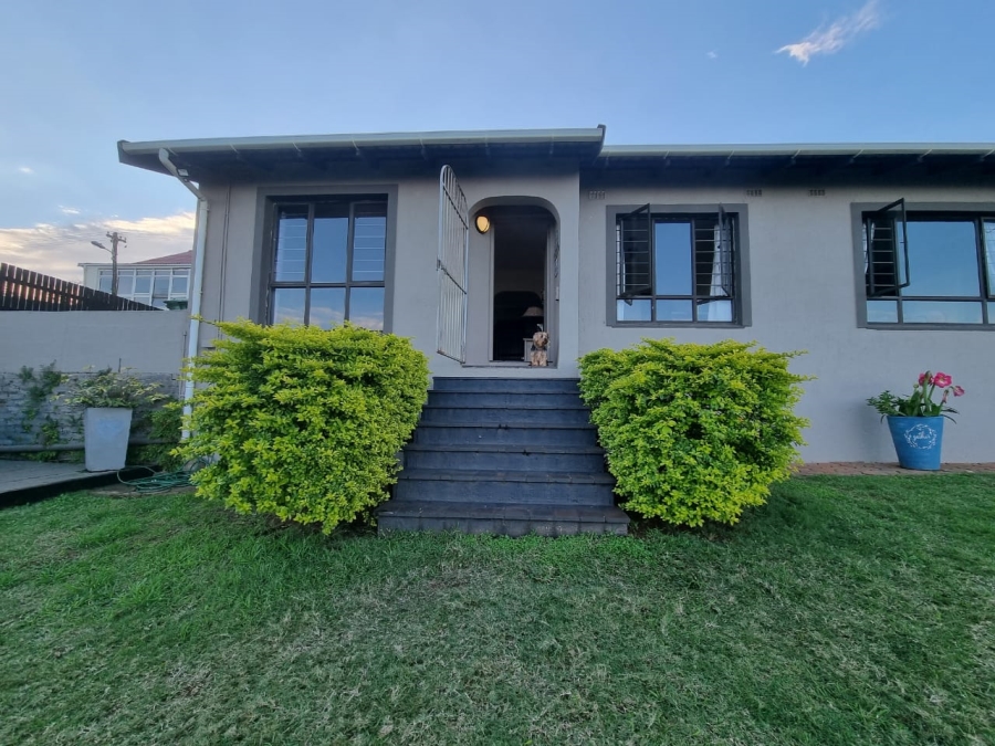 3 Bedroom Property for Sale in Amanzimtoti KwaZulu-Natal