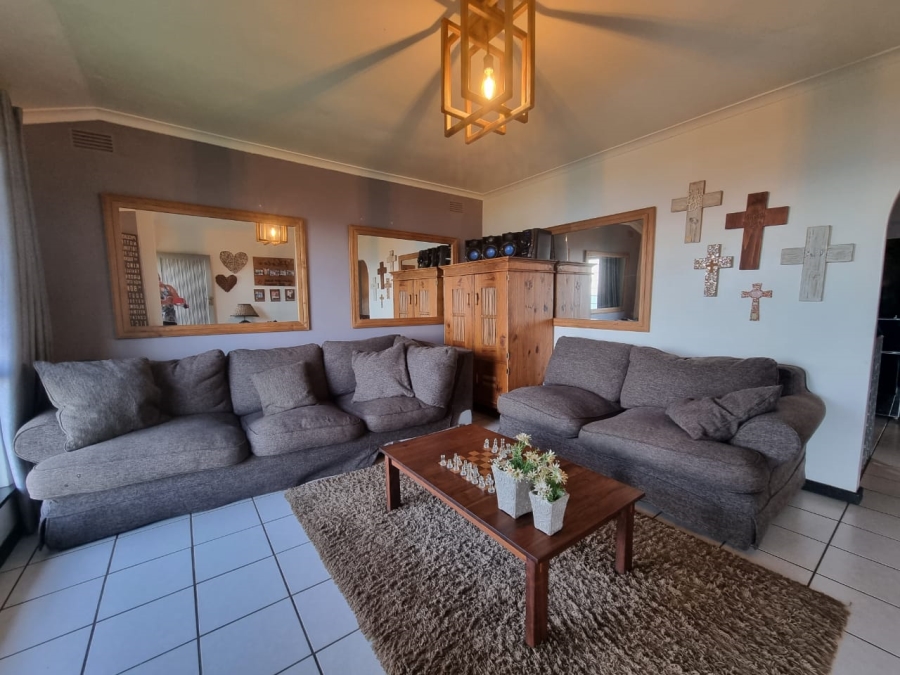 3 Bedroom Property for Sale in Amanzimtoti KwaZulu-Natal