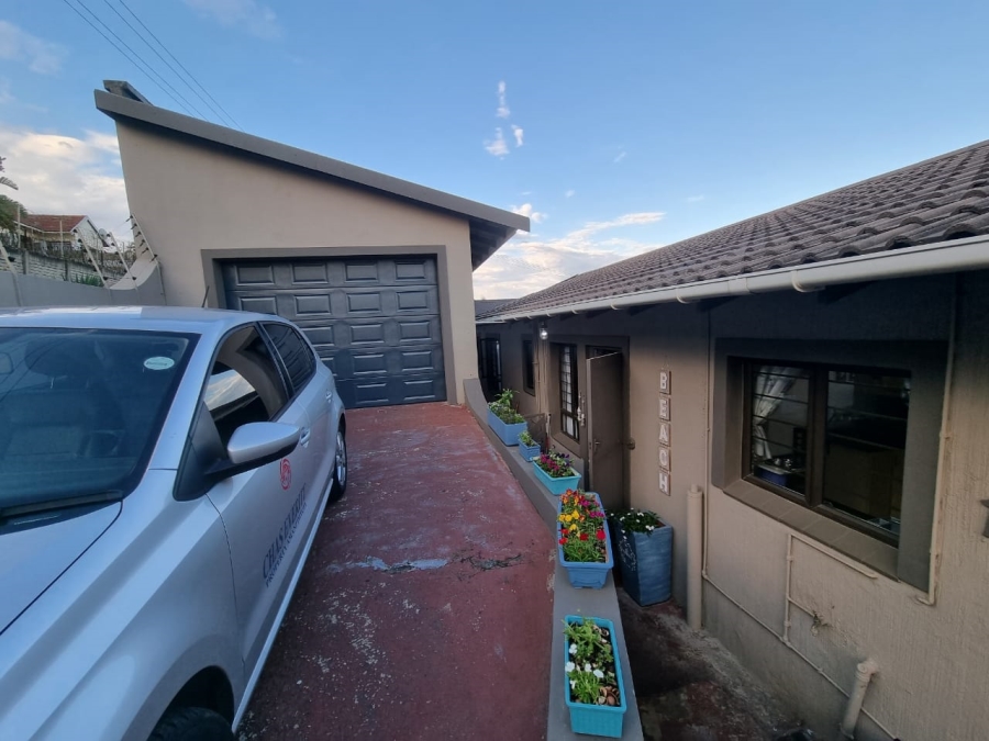 3 Bedroom Property for Sale in Amanzimtoti KwaZulu-Natal