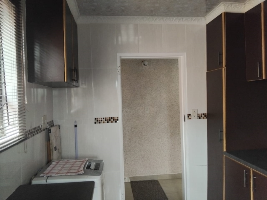 3 Bedroom Property for Sale in Umlazi Z KwaZulu-Natal