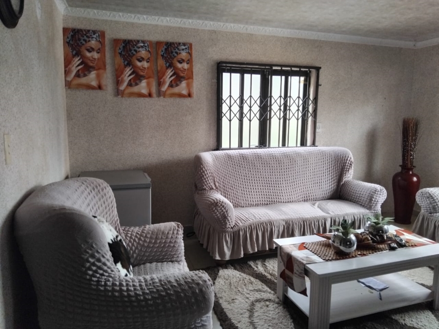 3 Bedroom Property for Sale in Umlazi Z KwaZulu-Natal