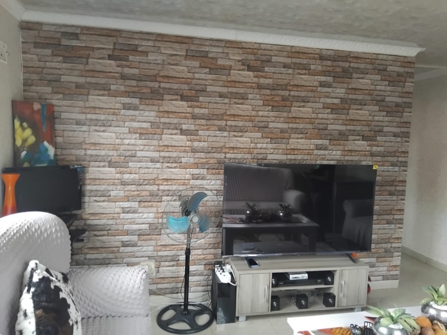 3 Bedroom Property for Sale in Umlazi Z KwaZulu-Natal