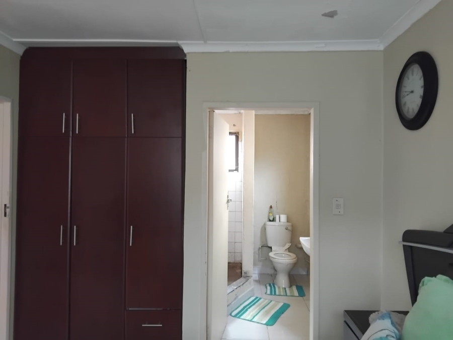 3 Bedroom Property for Sale in Umlazi Z KwaZulu-Natal