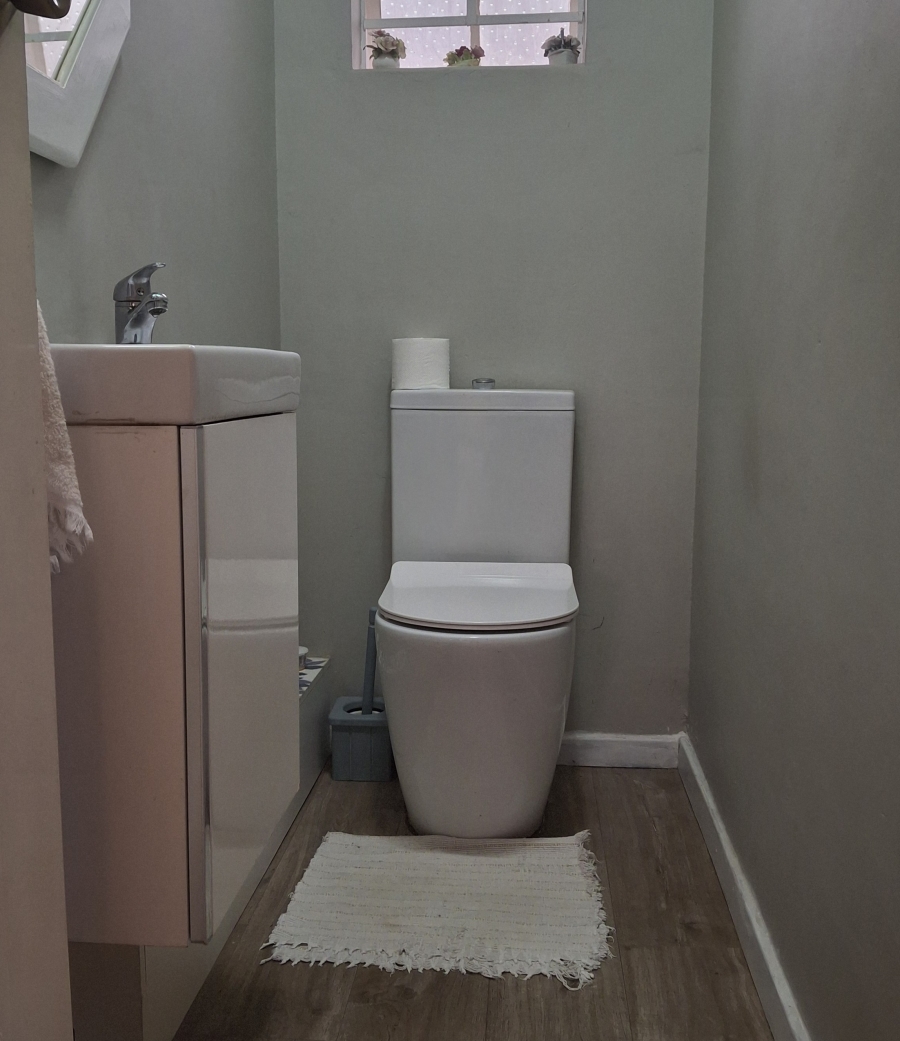 4 Bedroom Property for Sale in Greendale KwaZulu-Natal