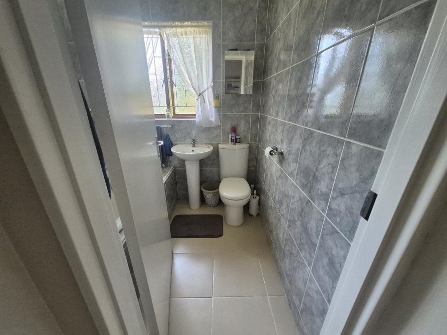 3 Bedroom Property for Sale in Mountain Homes KwaZulu-Natal