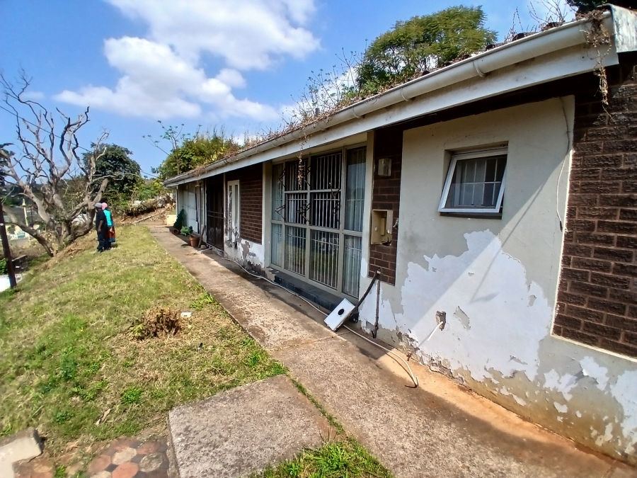 5 Bedroom Property for Sale in Sea View KwaZulu-Natal