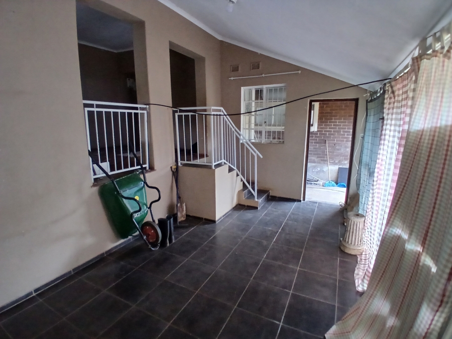 5 Bedroom Property for Sale in Sea View KwaZulu-Natal