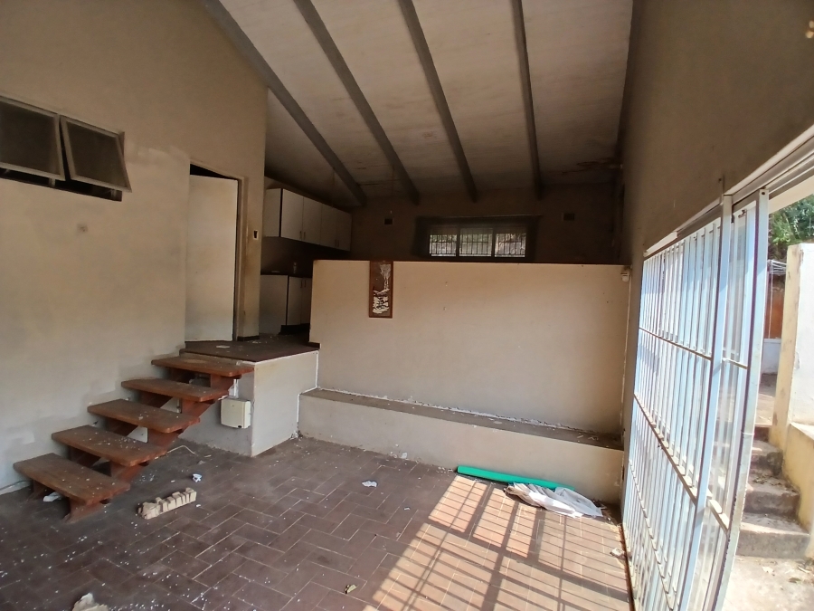 5 Bedroom Property for Sale in Sea View KwaZulu-Natal