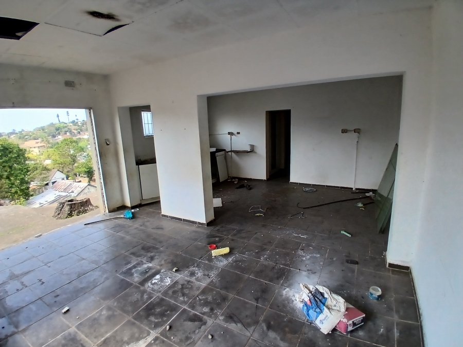 5 Bedroom Property for Sale in Sea View KwaZulu-Natal