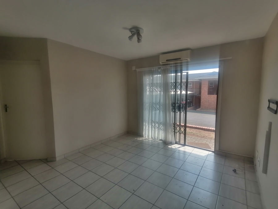 To Let 2 Bedroom Property for Rent in Empangeni Central KwaZulu-Natal