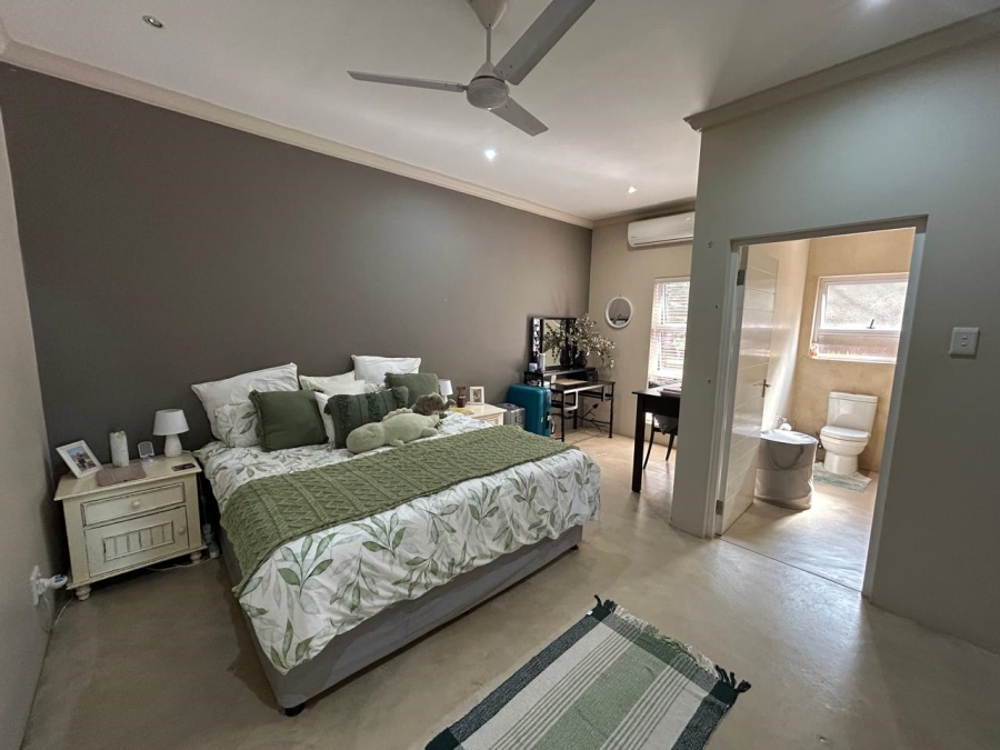 5 Bedroom Property for Sale in Zini River Estate KwaZulu-Natal