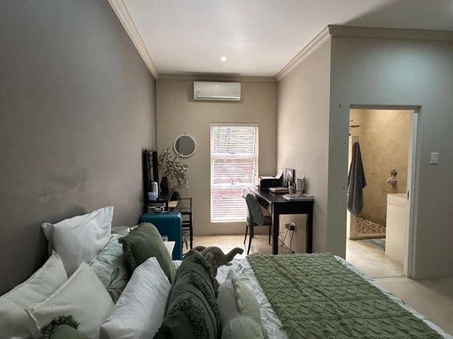 5 Bedroom Property for Sale in Zini River Estate KwaZulu-Natal