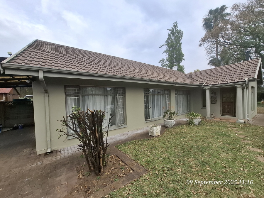 3 Bedroom Property for Sale in Pioneer Park KwaZulu-Natal