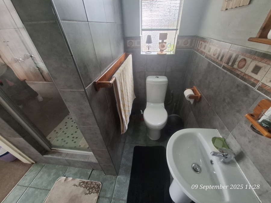 3 Bedroom Property for Sale in Pioneer Park KwaZulu-Natal