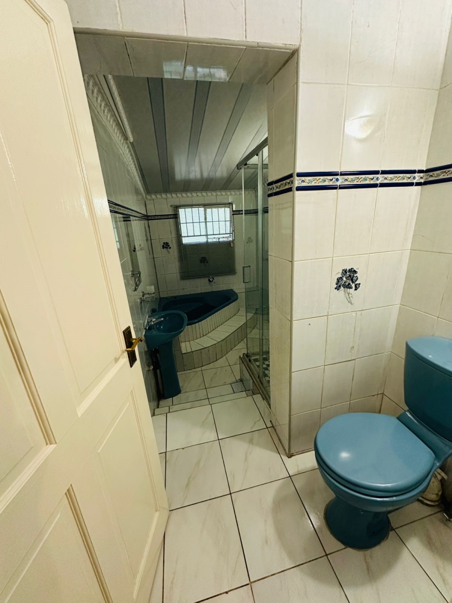 5 Bedroom Property for Sale in Blackridge KwaZulu-Natal