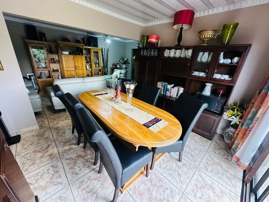 5 Bedroom Property for Sale in Blackridge KwaZulu-Natal