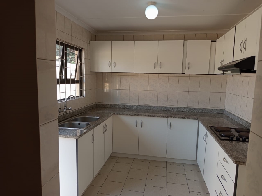 To Let 2 Bedroom Property for Rent in Brindhaven KwaZulu-Natal