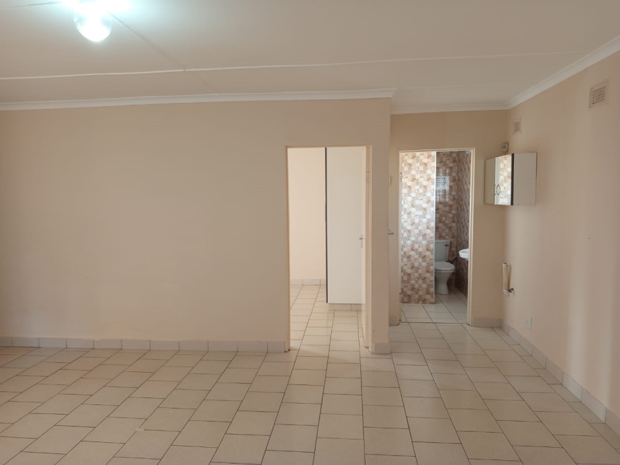 To Let 2 Bedroom Property for Rent in Brindhaven KwaZulu-Natal