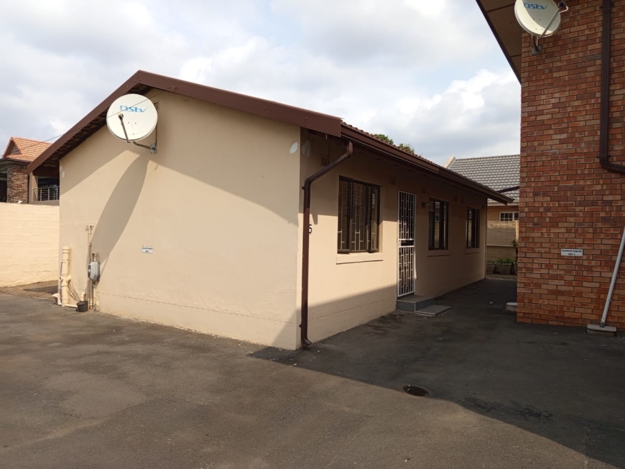 To Let 2 Bedroom Property for Rent in Brindhaven KwaZulu-Natal
