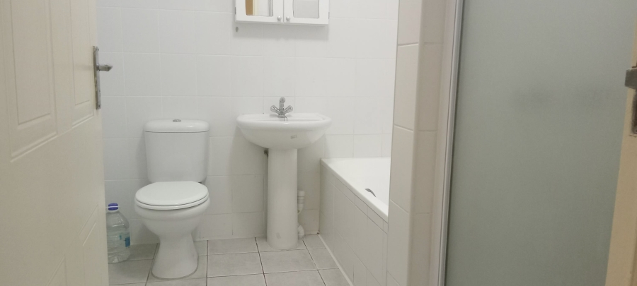 1 Bedroom Property for Sale in Beacon Rocks KwaZulu-Natal
