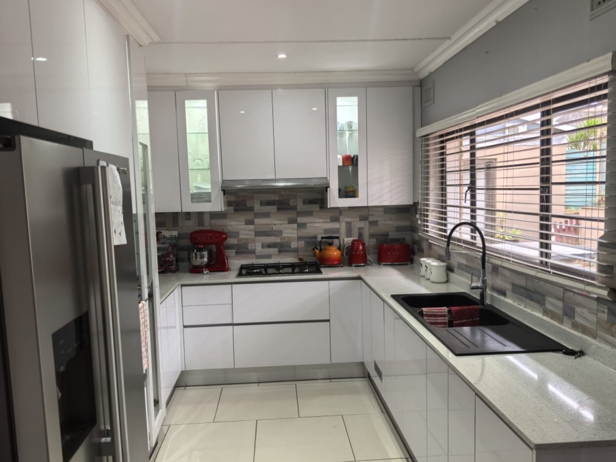 4 Bedroom Property for Sale in Farningham Ridge KwaZulu-Natal