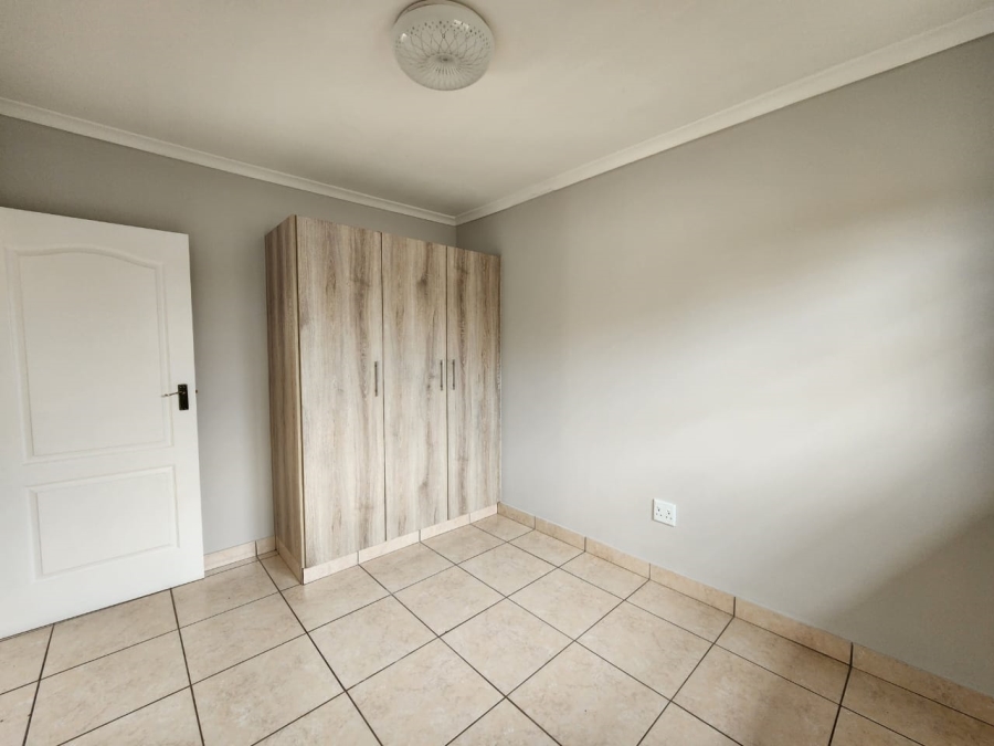 To Let 2 Bedroom Property for Rent in Crestholme KwaZulu-Natal