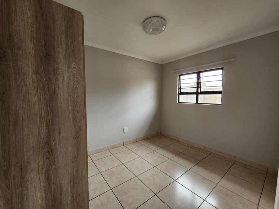 To Let 2 Bedroom Property for Rent in Crestholme KwaZulu-Natal