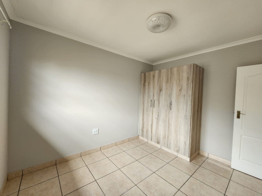 To Let 2 Bedroom Property for Rent in Crestholme KwaZulu-Natal
