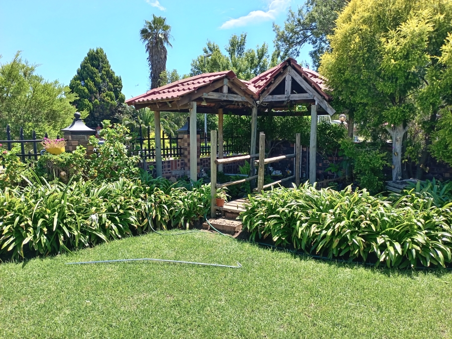 5 Bedroom Property for Sale in Lennoxton KwaZulu-Natal