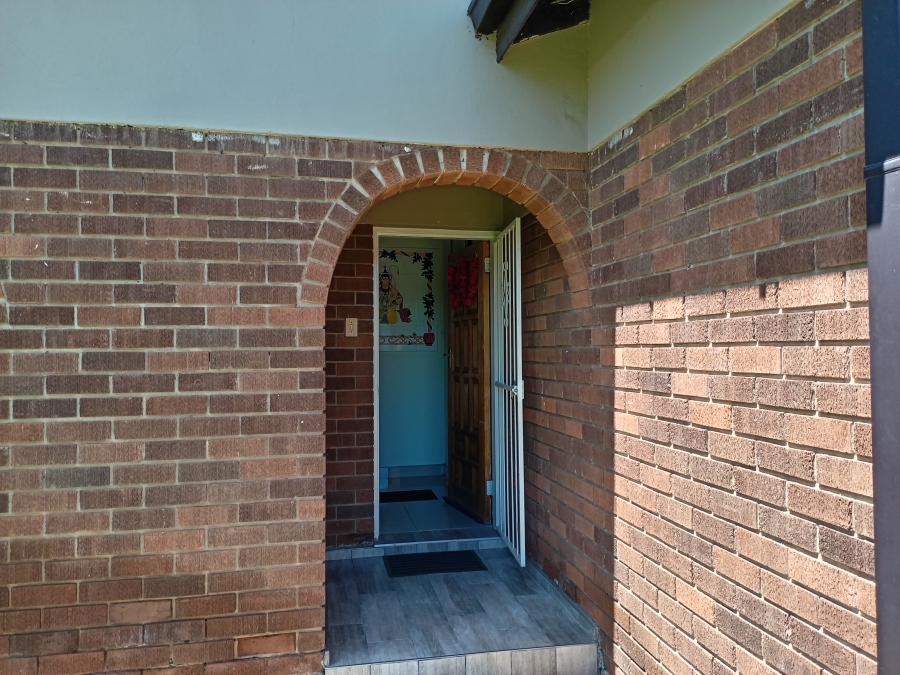 5 Bedroom Property for Sale in Lennoxton KwaZulu-Natal