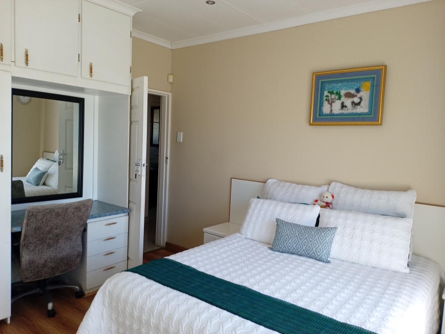 5 Bedroom Property for Sale in Lennoxton KwaZulu-Natal