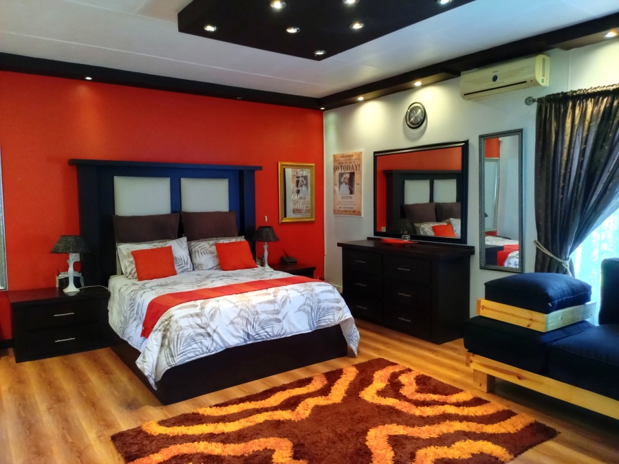 5 Bedroom Property for Sale in Lennoxton KwaZulu-Natal