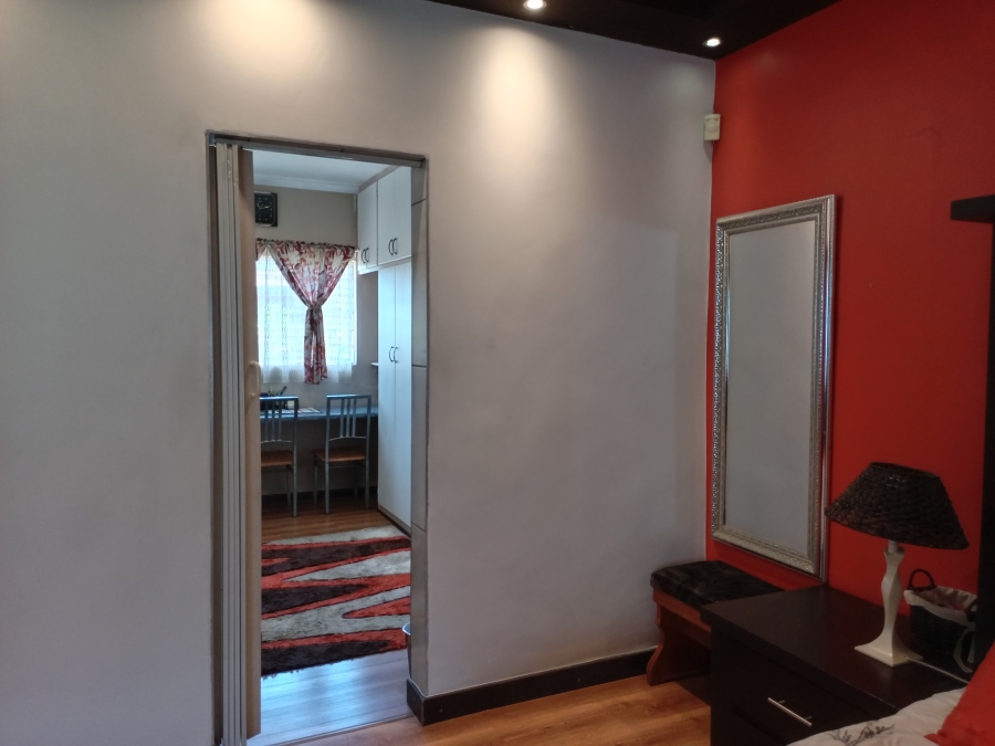 5 Bedroom Property for Sale in Lennoxton KwaZulu-Natal