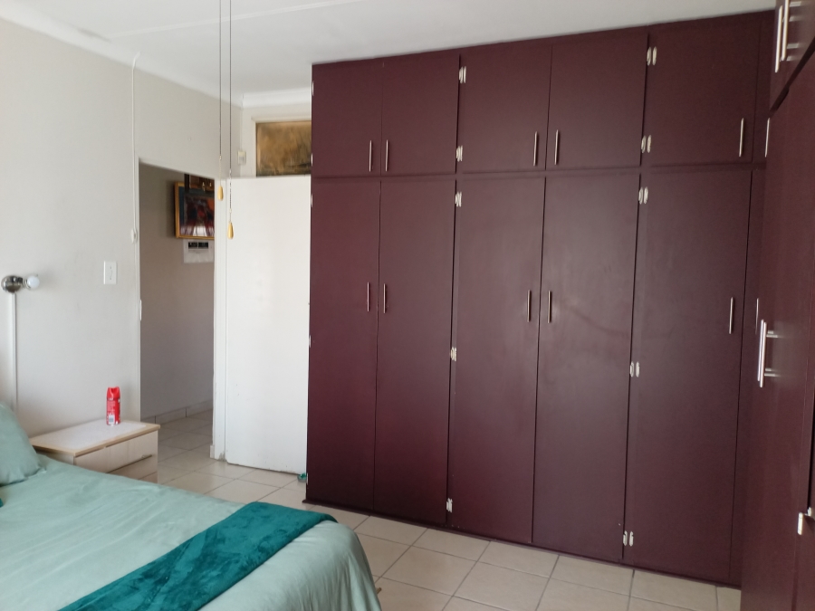 5 Bedroom Property for Sale in Lennoxton KwaZulu-Natal