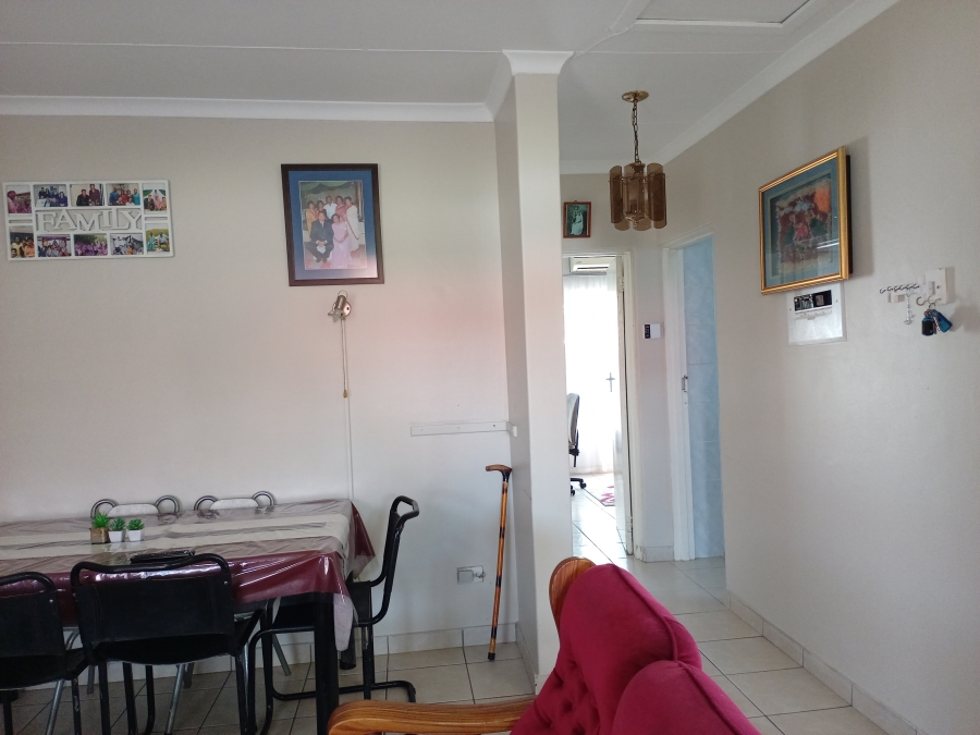 5 Bedroom Property for Sale in Lennoxton KwaZulu-Natal