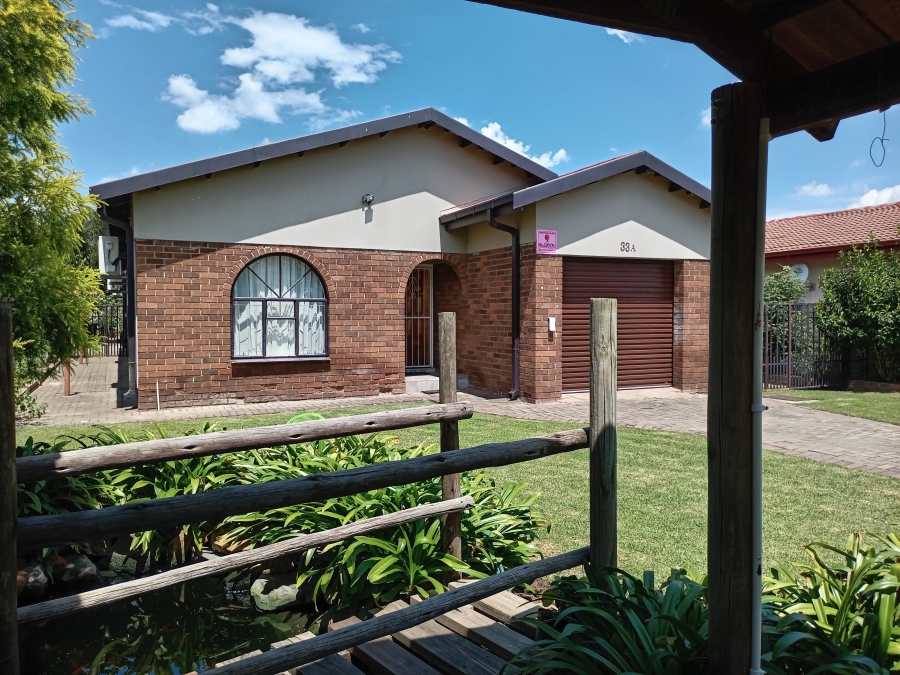5 Bedroom Property for Sale in Lennoxton KwaZulu-Natal