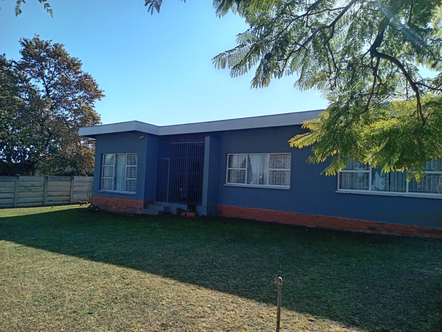 4 Bedroom Property for Sale in Pioneer Park KwaZulu-Natal
