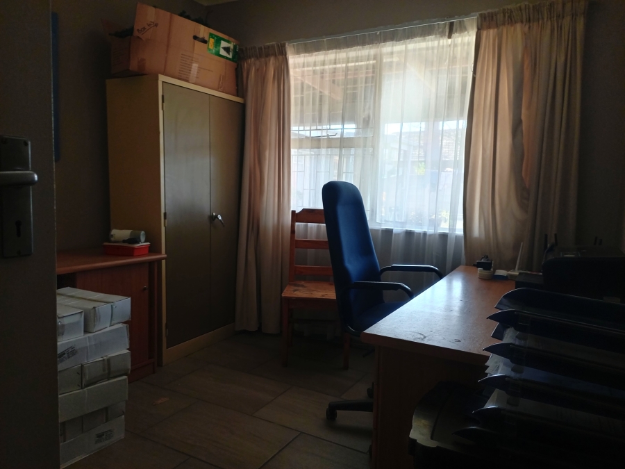 4 Bedroom Property for Sale in Pioneer Park KwaZulu-Natal
