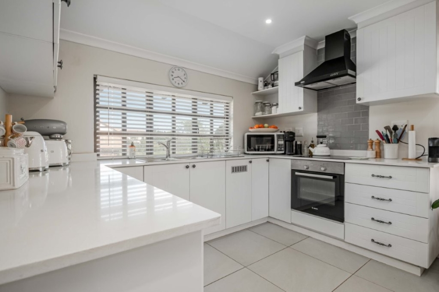 To Let 2 Bedroom Property for Rent in Clifton Hill Estate KwaZulu-Natal